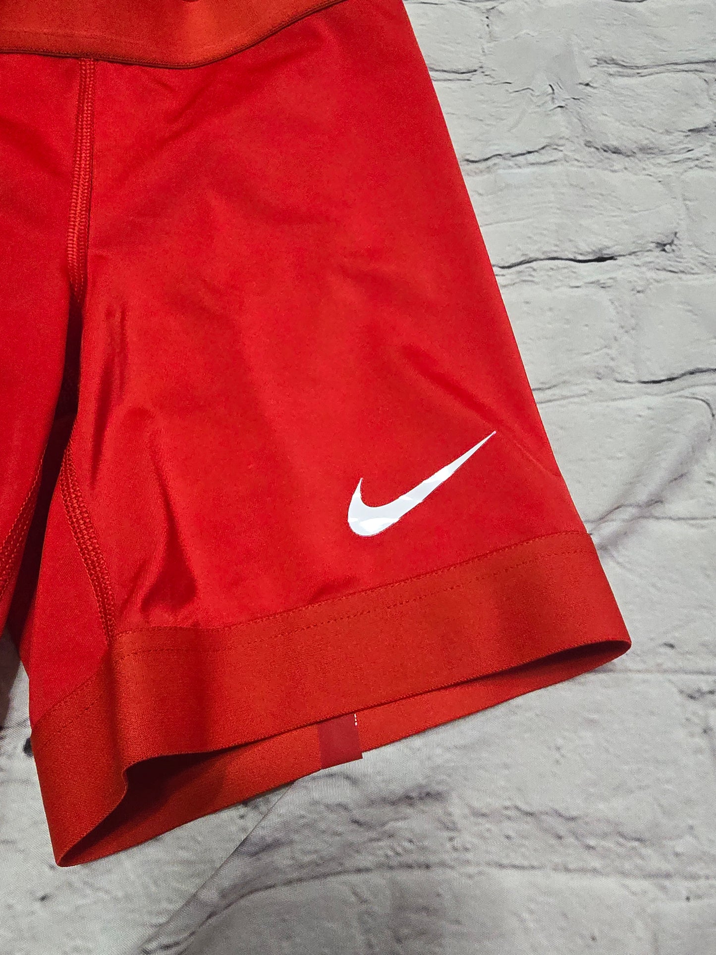 Nike pro Elite Women Half tight Red size medium